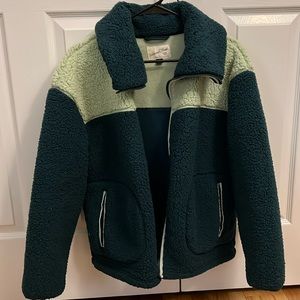 Universal Thread sherpa coat